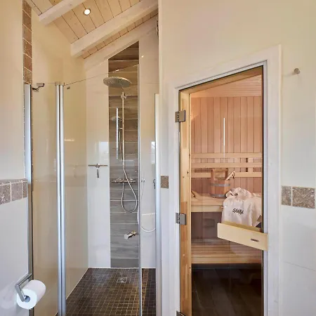 Luxuswellnesshaus Krabbe Holiday home Bliesdorf